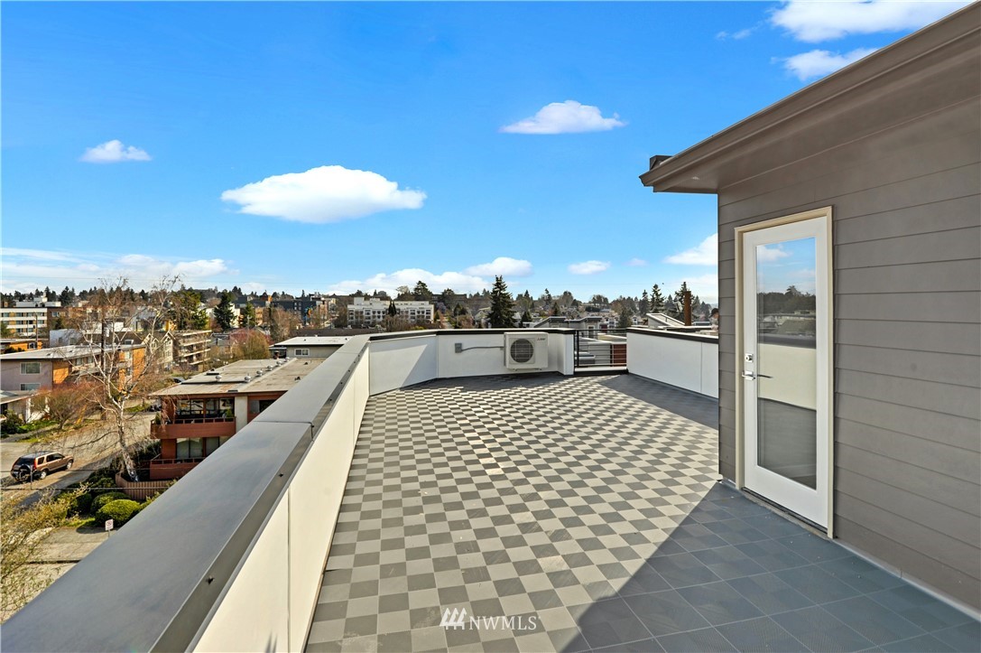 4323 Whitman Avenue North, Unit B Seattle, WA 98103 - Photo 17 of 18