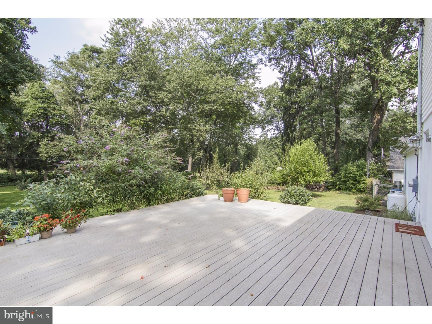 922 Pinecroft Road Berwyn, PA 19312 - Photo 22 of 25 Deck