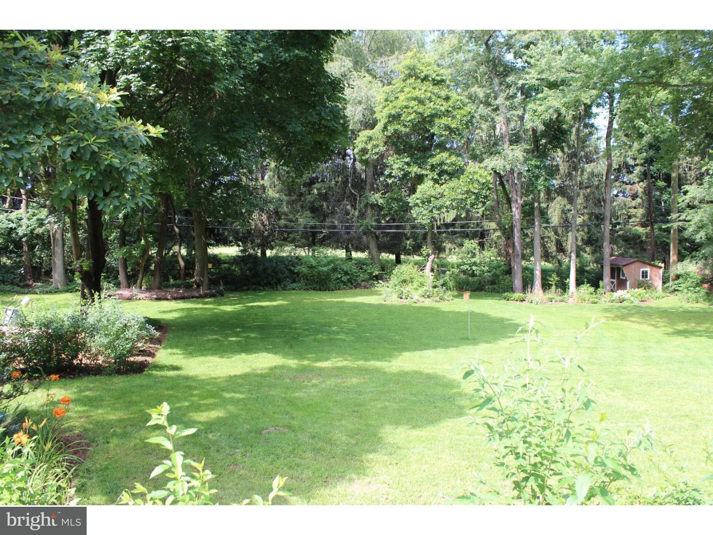 922 Pinecroft Road Berwyn, PA 19312 - Photo 24 of 25 Back Yard