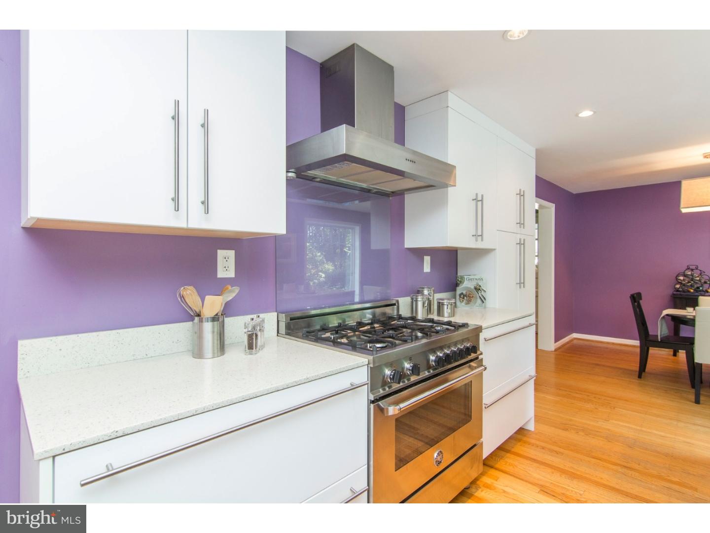 922 Pinecroft Road Berwyn, PA 19312 - Photo 5 of 25 Kitchen