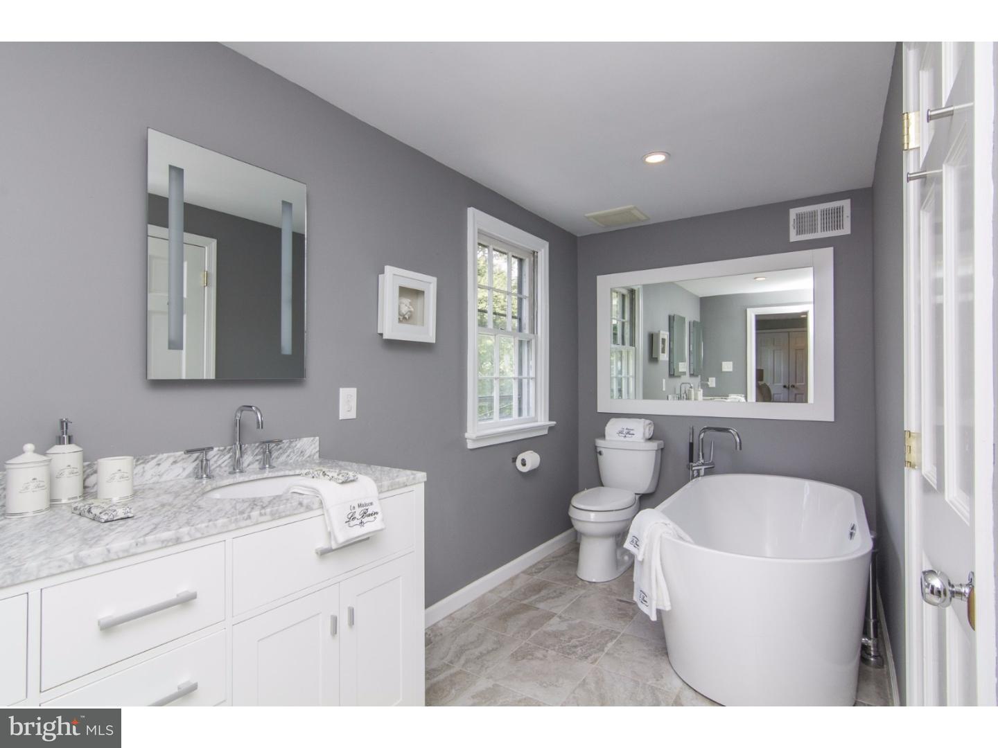 922 Pinecroft Road Berwyn, PA 19312 - Photo 10 of 25