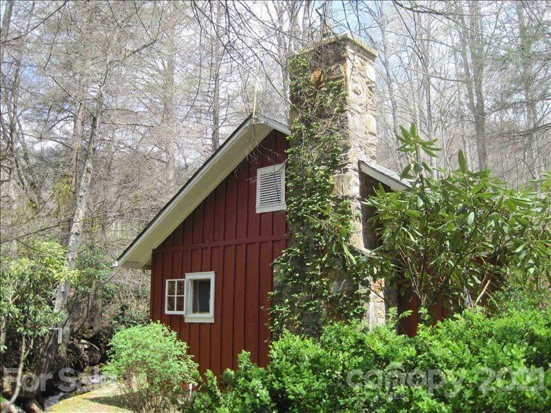1 Rabbit Road Canton, NC 28716 - Photo 3 of 15 a view of a house with a yard