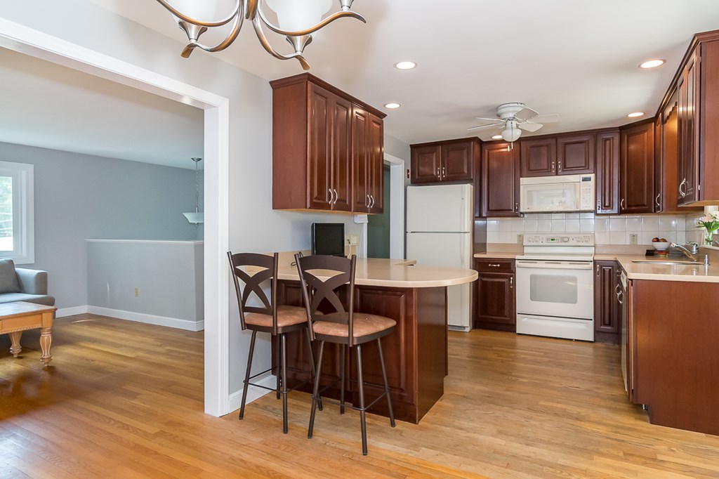 17 Clewes Road Millis, MA 02054 - Photo 5 of 22 Gallery Image 5
