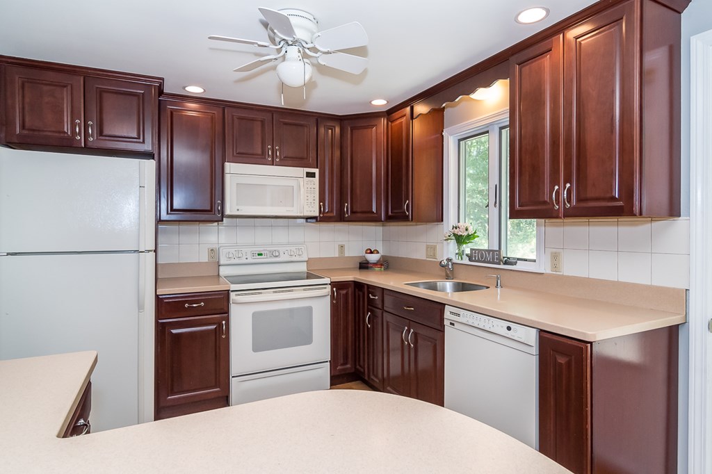 17 Clewes Road Millis, MA 02054 - Photo 6 of 22 Gallery Image 6
