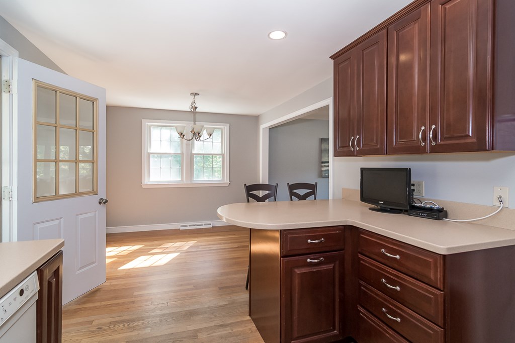 17 Clewes Road Millis, MA 02054 - Photo 7 of 22 Gallery Image 7