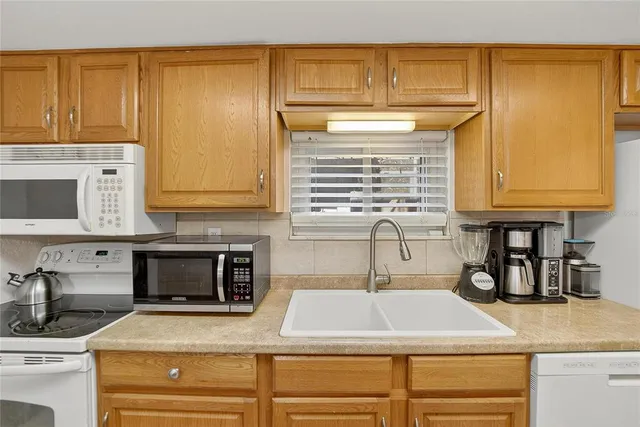 $164,900 | 8003 Hibiscus Drive, Temple Terrace, FL 33637