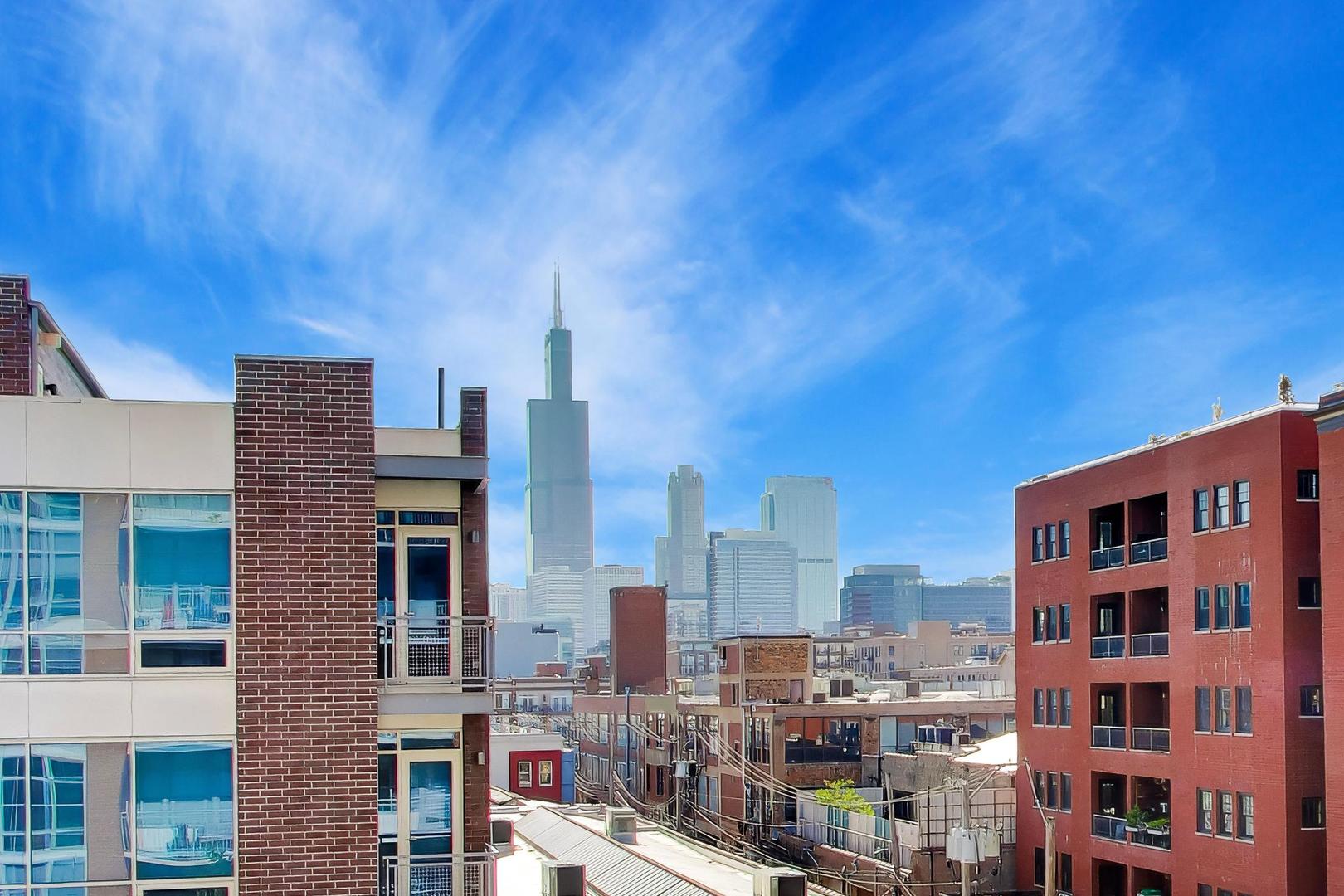 1200 West Monroe Street, Unit 502 Chicago, IL 60607 - Photo 24 of 34 a view of buildings