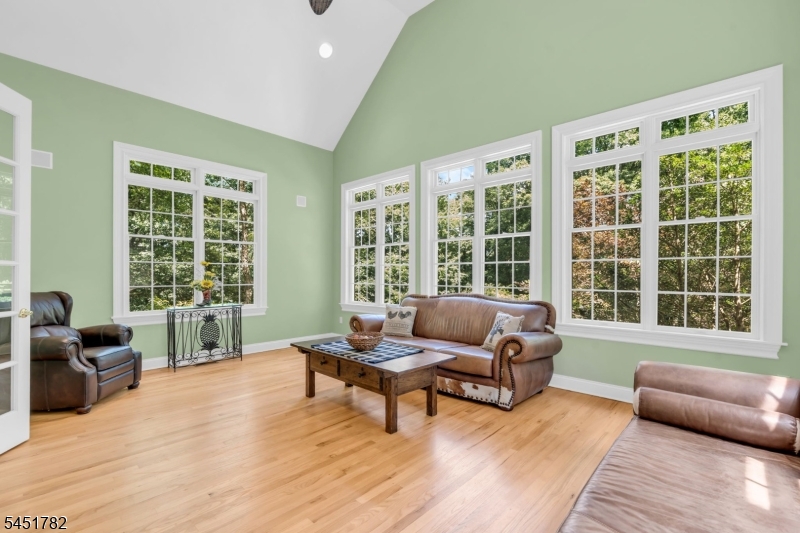 49 Parker Road Chester, NJ 07930 - Photo 19 of 46 Gallery Image 19