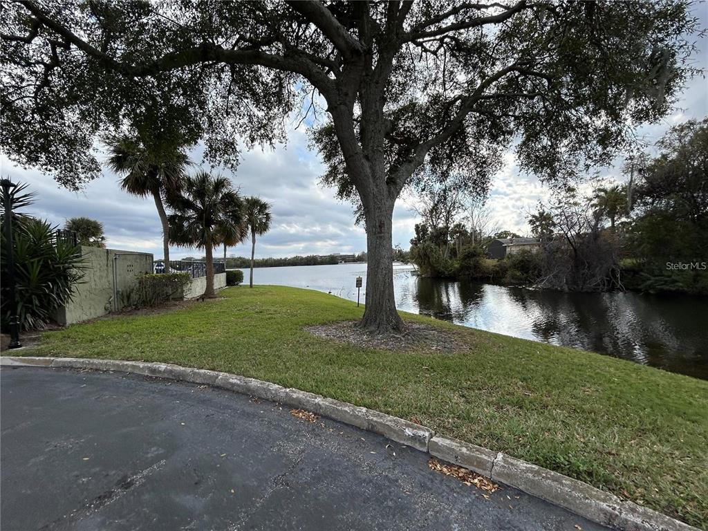 946 Lake Destiny Road, Unit D Altamonte Springs, FL 32714 - Photo 16 of 19 Gallery Image 16