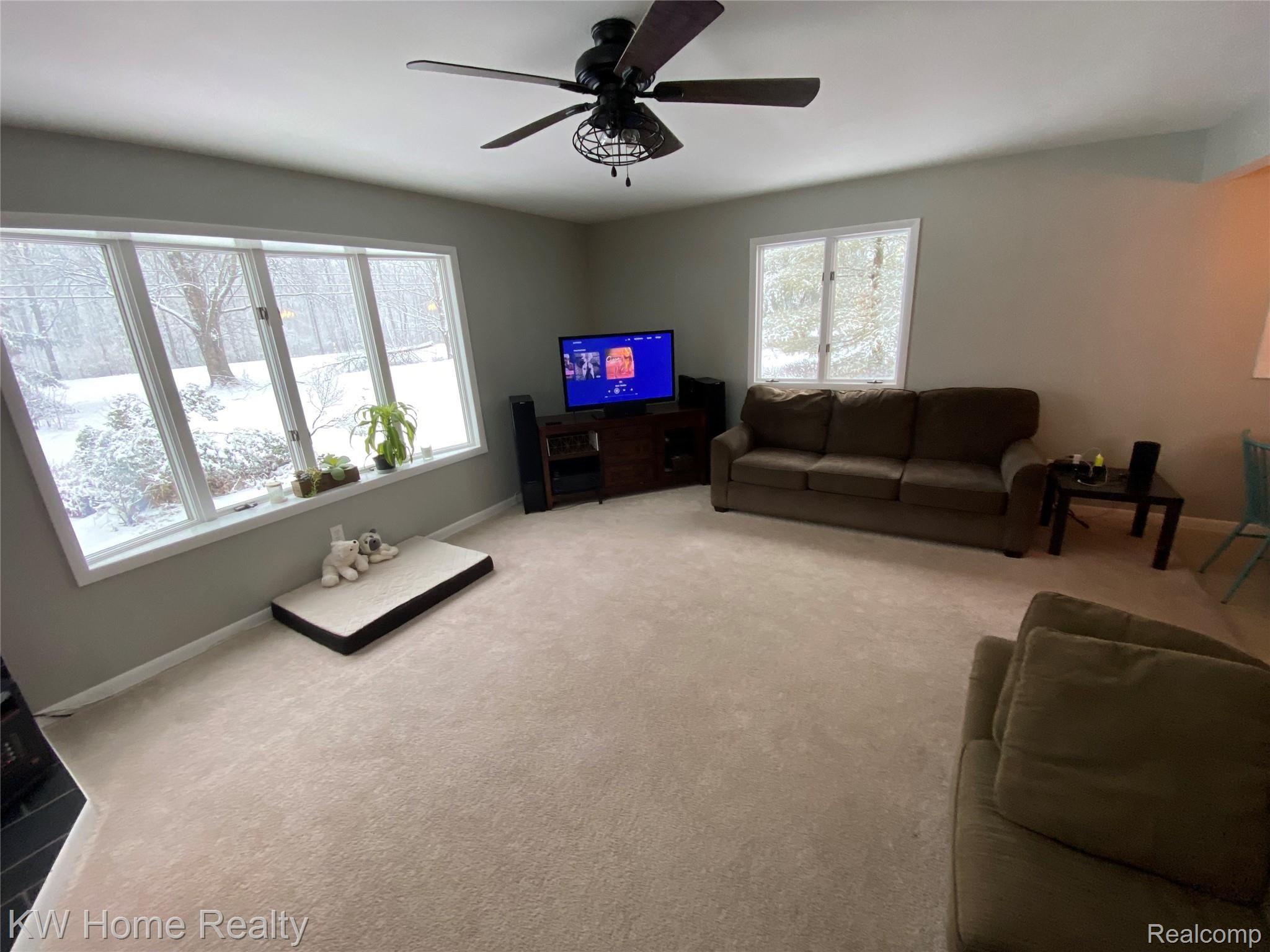 25422 Farmbrook Road Southfield, MI 48034 - Photo 6 of 29 FAMILY ROOM, ANDERSON WINDOWS