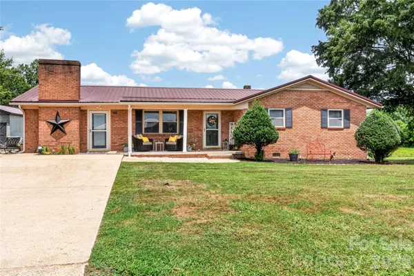 $450,000 | 1316 Drumstand Road, Stony Point, NC 28678