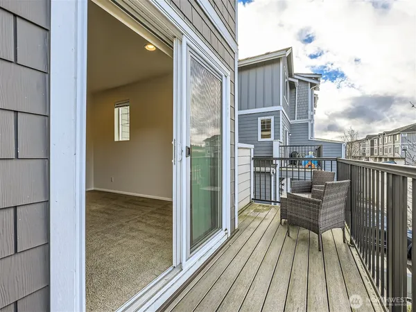 $3,199 | 3325 30th Drive, Everett, WA 98201