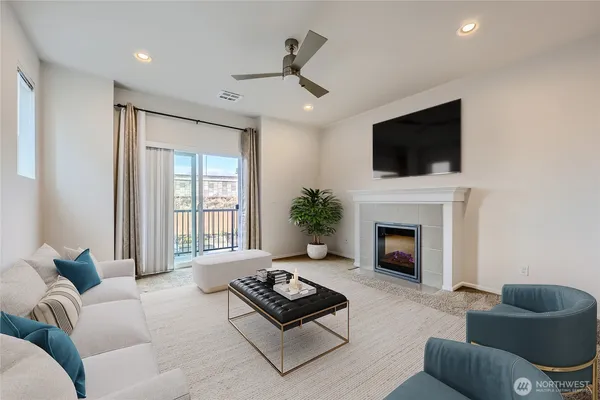 $3,199 | 3325 30th Drive, Everett, WA 98201