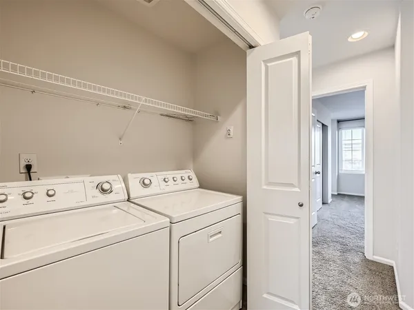 $3,199 | 3325 30th Drive, Everett, WA 98201