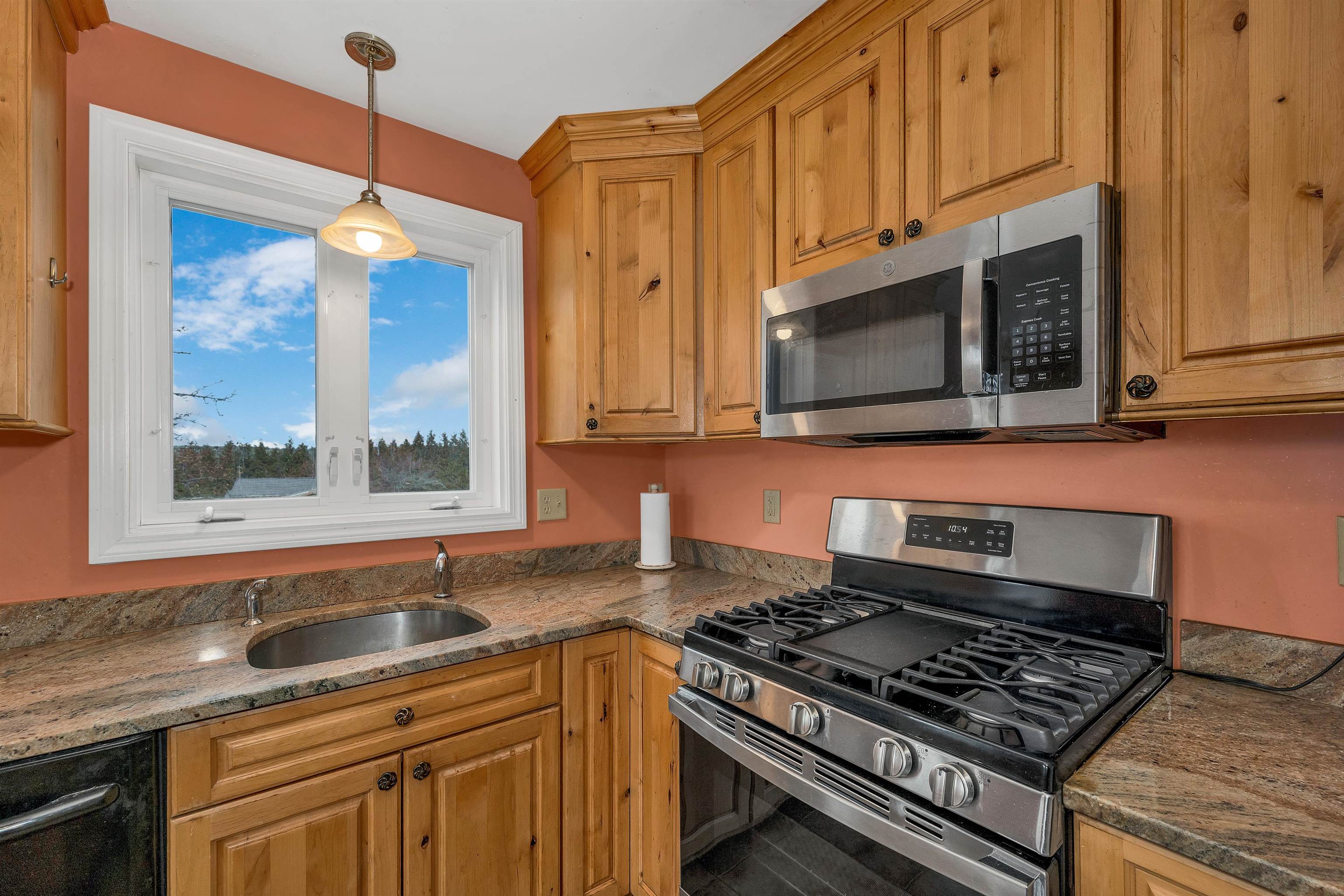 227 Twist Hill Road Dunbarton, NH 03046 - Photo 12 of 60