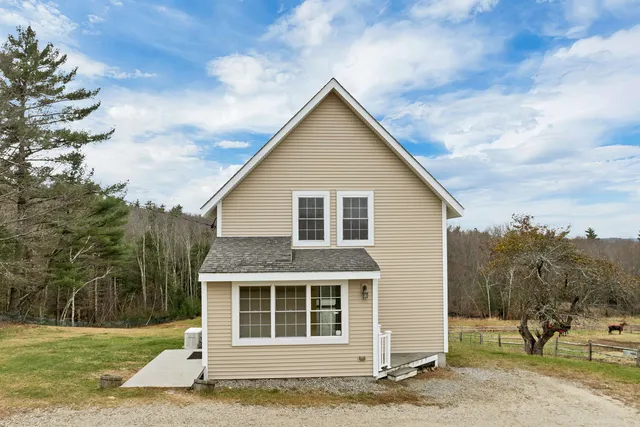 $650,000 | 227 Twist Hill Road, Dunbarton, NH 03046
