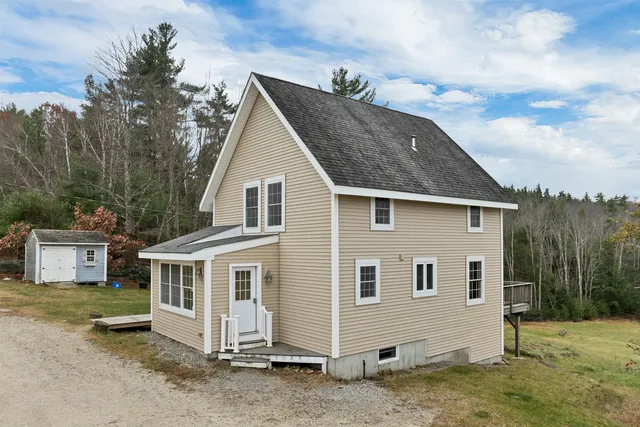 $650,000 | 227 Twist Hill Road, Dunbarton, NH 03046