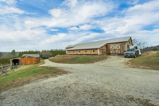 $650,000 | 227 Twist Hill Road, Dunbarton, NH 03046