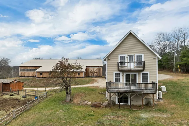 $650,000 | 227 Twist Hill Road, Dunbarton, NH 03046