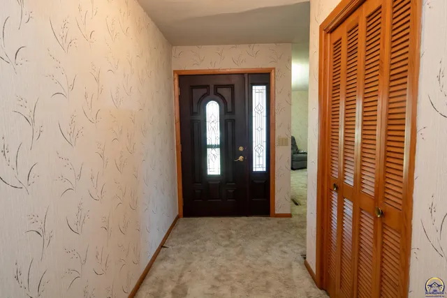 $325,000 | 2209 Highway 54, Piqua, KS 66761