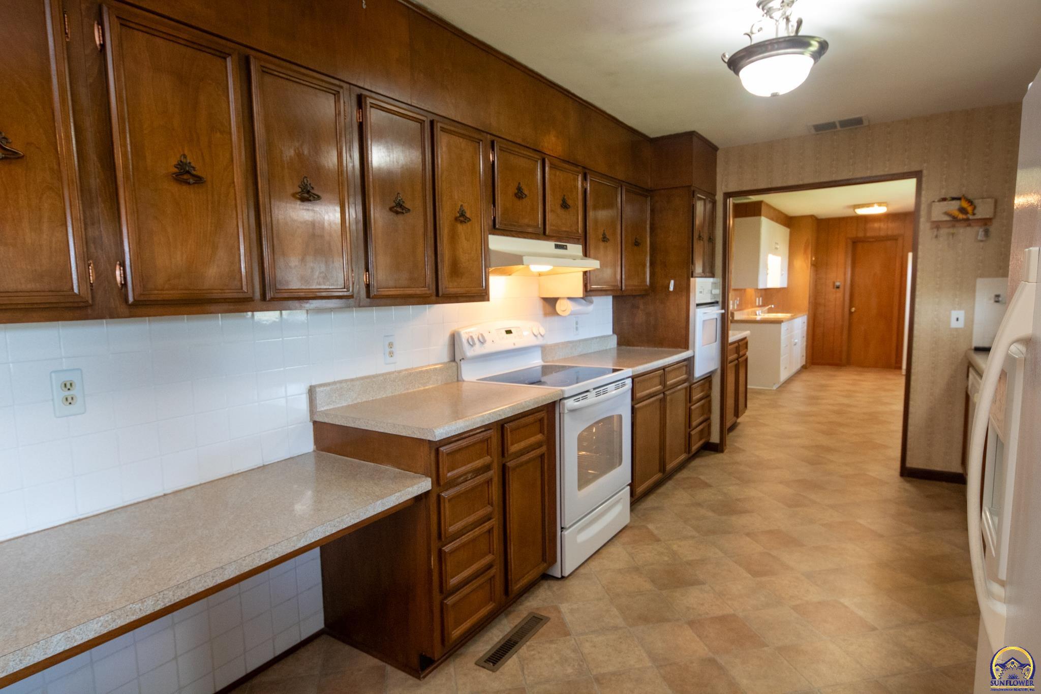 2209 Highway 54 Piqua, KS 66761 - Photo 18 of 78