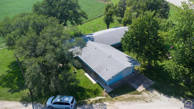 $325,000 | 2209 Highway 54, Piqua, KS 66761