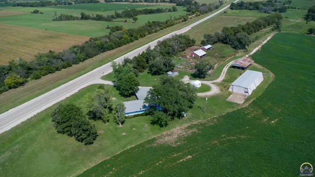 $325,000 | 2209 Highway 54, Piqua, KS 66761