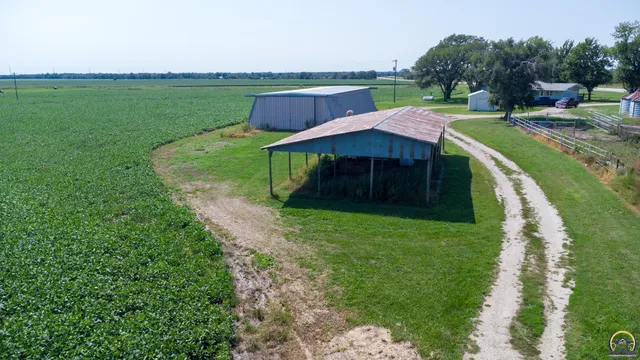 $325,000 | 2209 Highway 54, Piqua, KS 66761