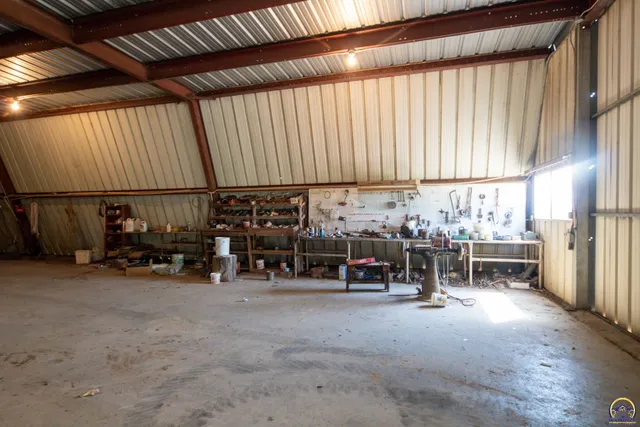 $325,000 | 2209 Highway 54, Piqua, KS 66761