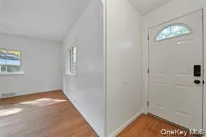 a view of empty room with window