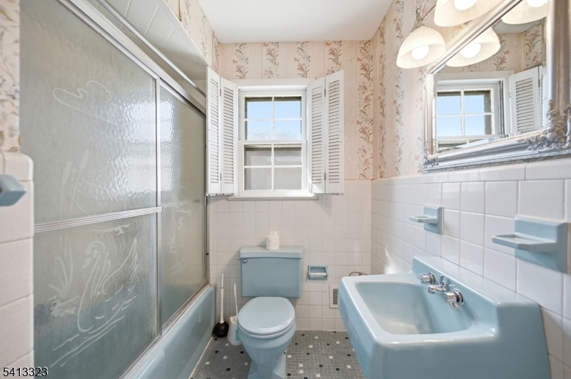 104 West Shore Road Denville, NJ 07834 - Photo 17 of 32