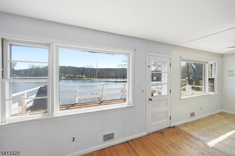 104 West Shore Road Denville, NJ 07834 - Photo 8 of 32