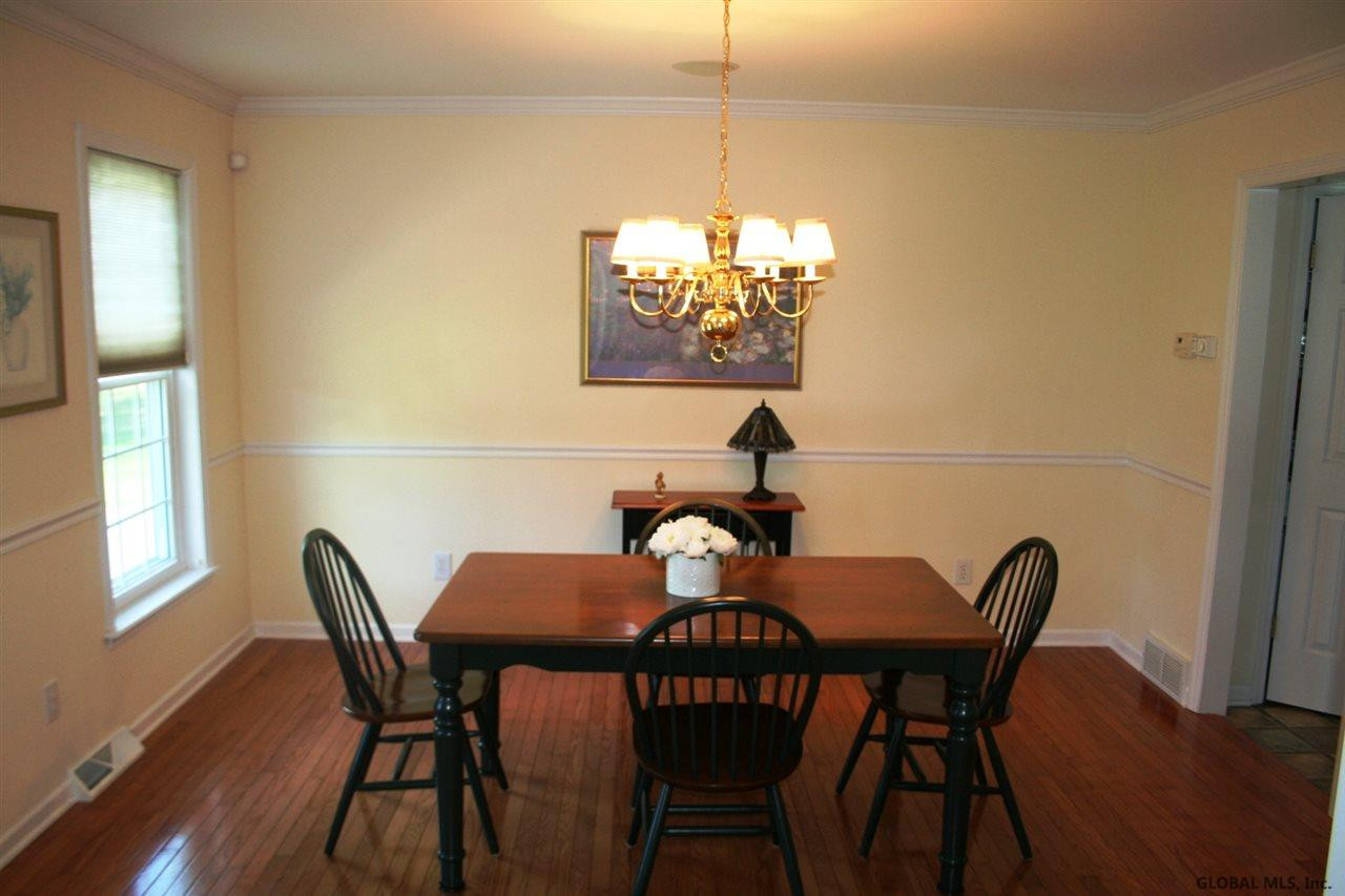 7 Montery Road Schenectady, NY 12303 - Photo 11 of 22 Photo 11