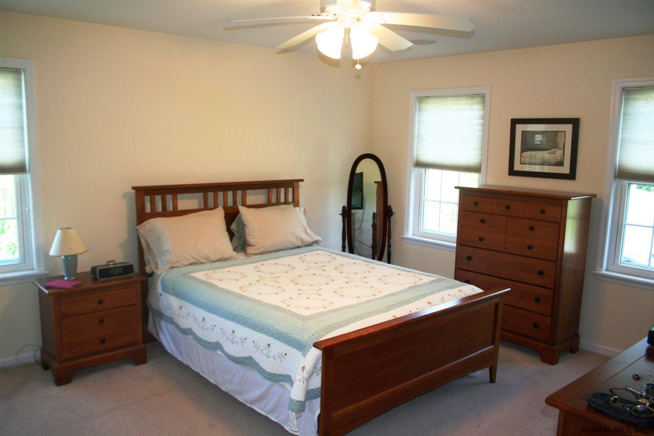 7 Montery Road Schenectady, NY 12303 - Photo 13 of 22 Photo 14