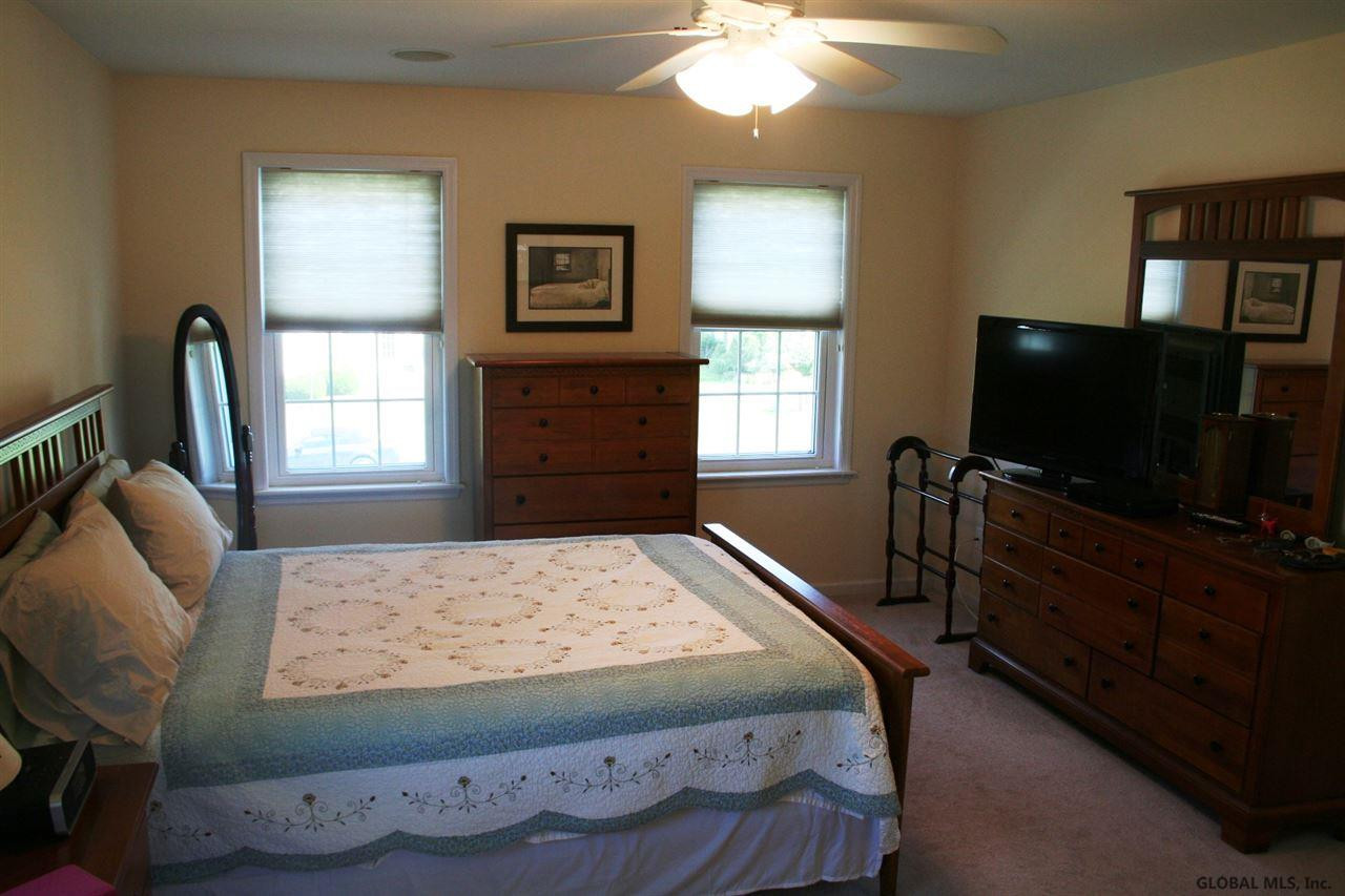 7 Montery Road Schenectady, NY 12303 - Photo 14 of 22 Photo 15