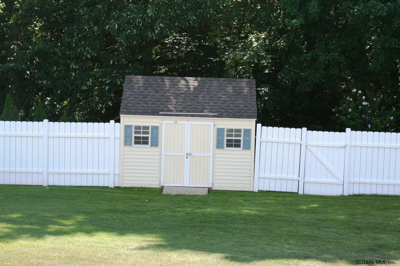7 Montery Road Schenectady, NY 12303 - Photo 21 of 22 Photo 22
