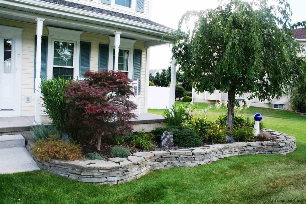 7 Montery Road Schenectady, NY 12303 - Photo 3 of 22 Photo 3