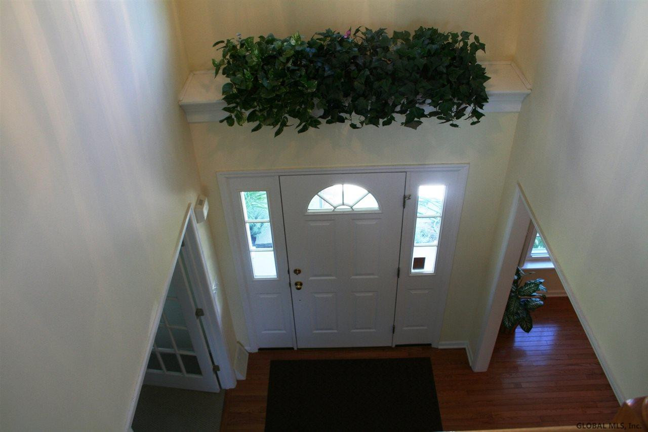 7 Montery Road Schenectady, NY 12303 - Photo 4 of 22 Photo 4