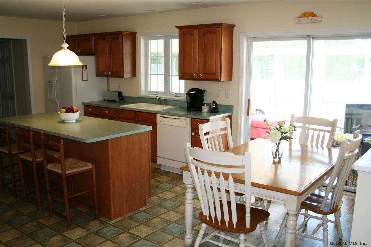 7 Montery Road Schenectady, NY 12303 - Photo 7 of 22 Photo 7