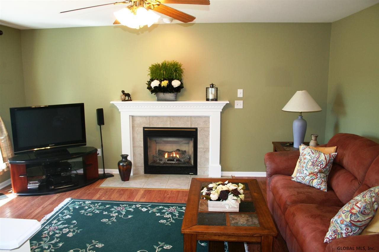 7 Montery Road Schenectady, NY 12303 - Photo 9 of 22 Photo 9