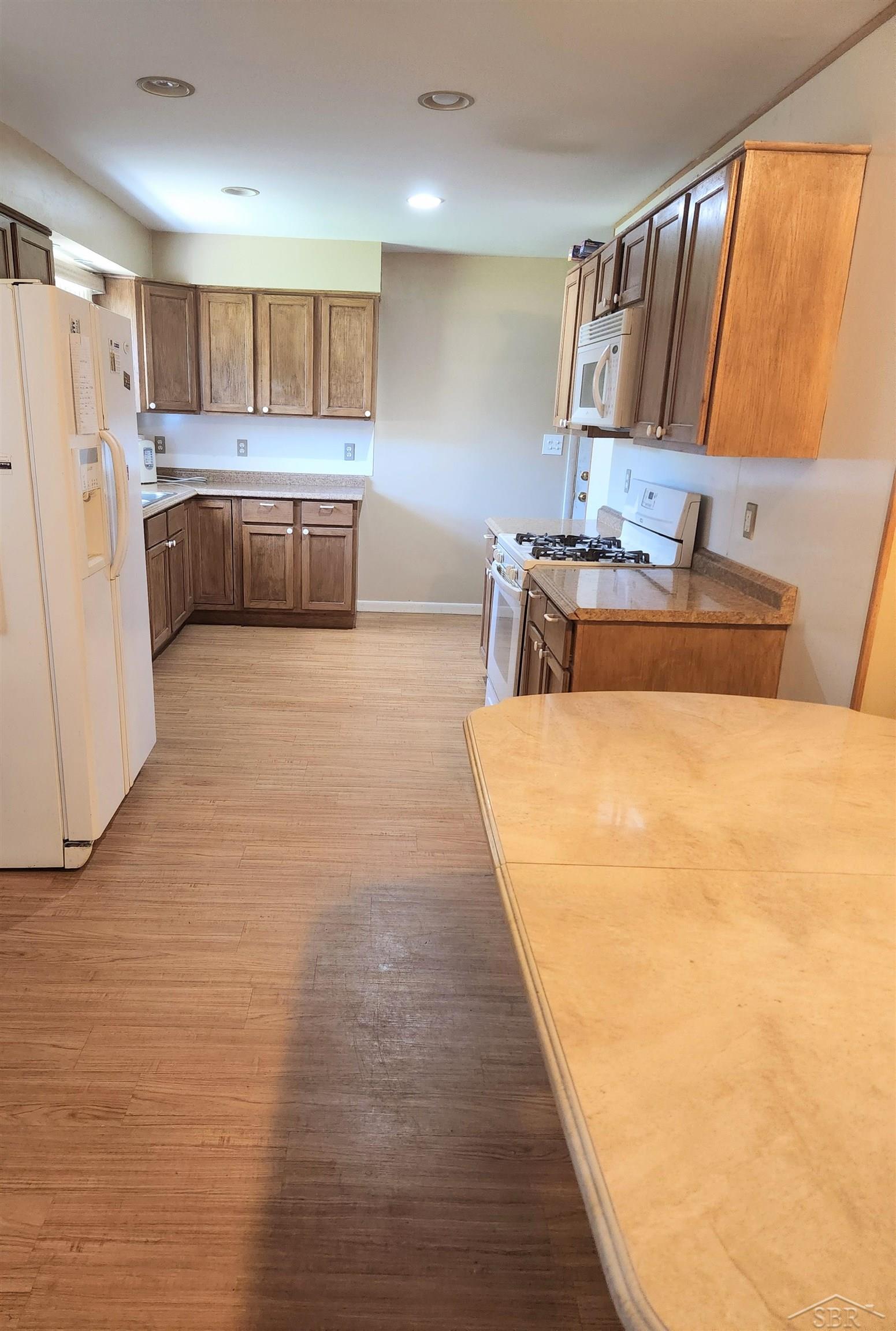3524 Williamson Road Saginaw, MI 48601 - Photo 3 of 20 50086452-2.JPG