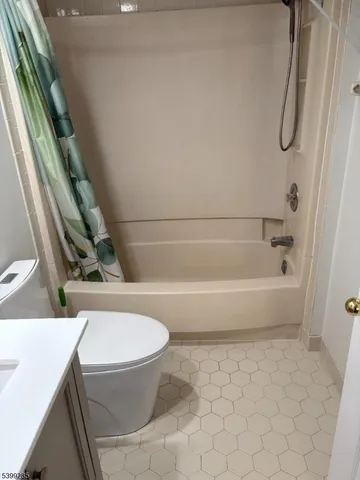 $2,550 | 420 Stratford Place, Bridgewater, NJ 08805