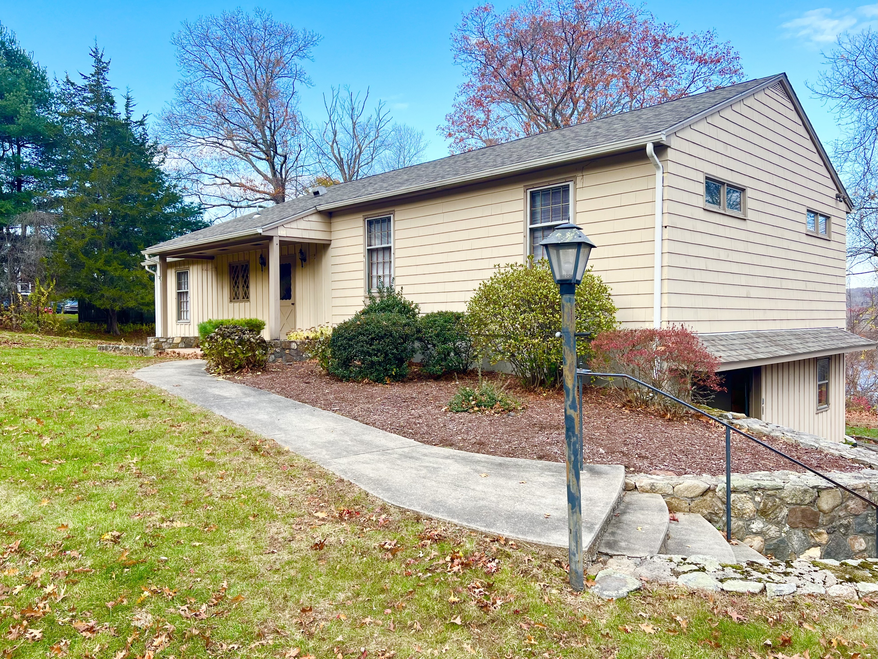 524 Saybrook Road Haddam, CT 06438 - Photo 1 of 38 a front view of a house with garden