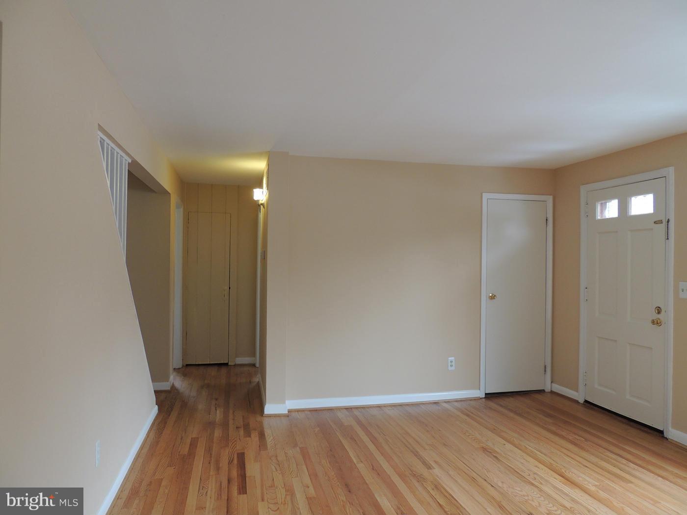 1008 Helena Drive Silver Spring, MD 20901 - Photo 4 of 20 Living Room