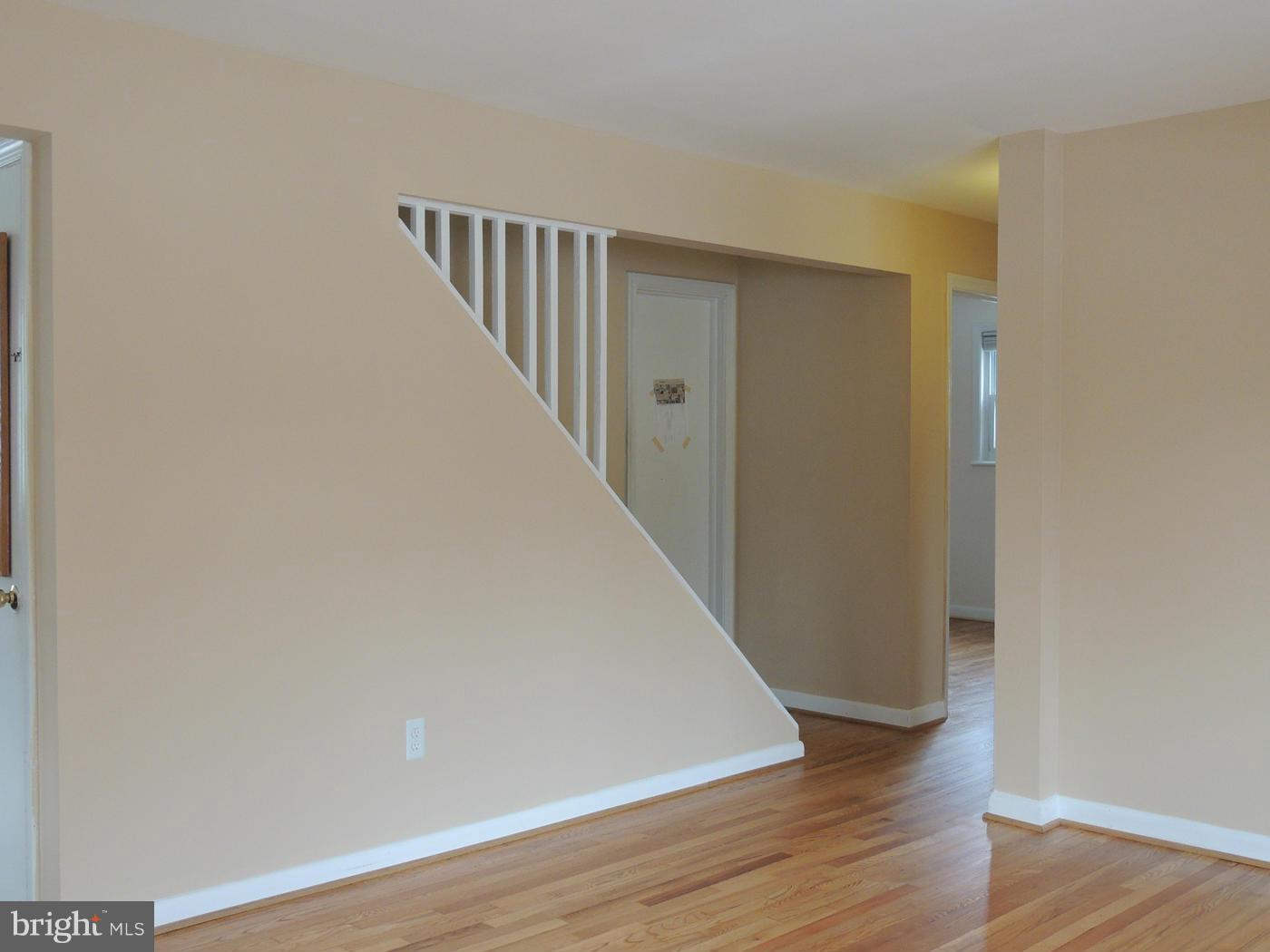 1008 Helena Drive Silver Spring, MD 20901 - Photo 5 of 20 Living Room