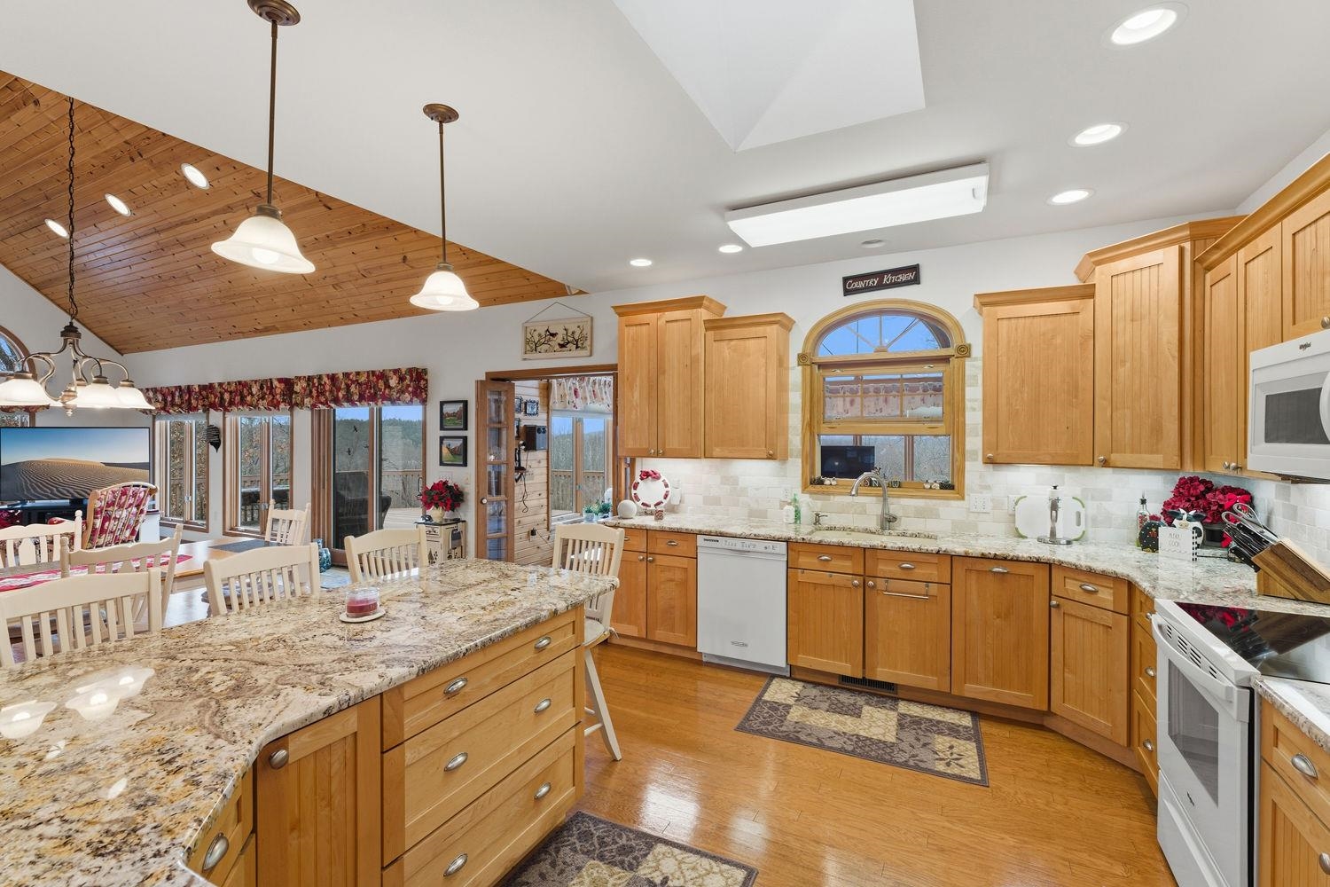 E9291 Pebblebeach Drive Wisconsin Dells, WI 53965 - Photo 12 of 74