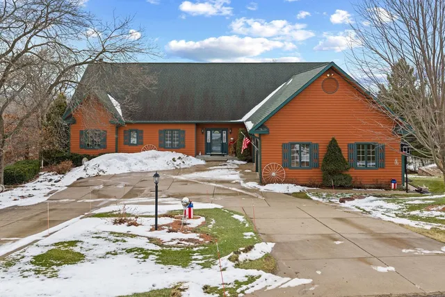$775,000 | E9291 Pebblebeach Drive, Wisconsin Dells, WI 53965