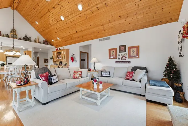 $775,000 | E9291 Pebblebeach Drive, Wisconsin Dells, WI 53965