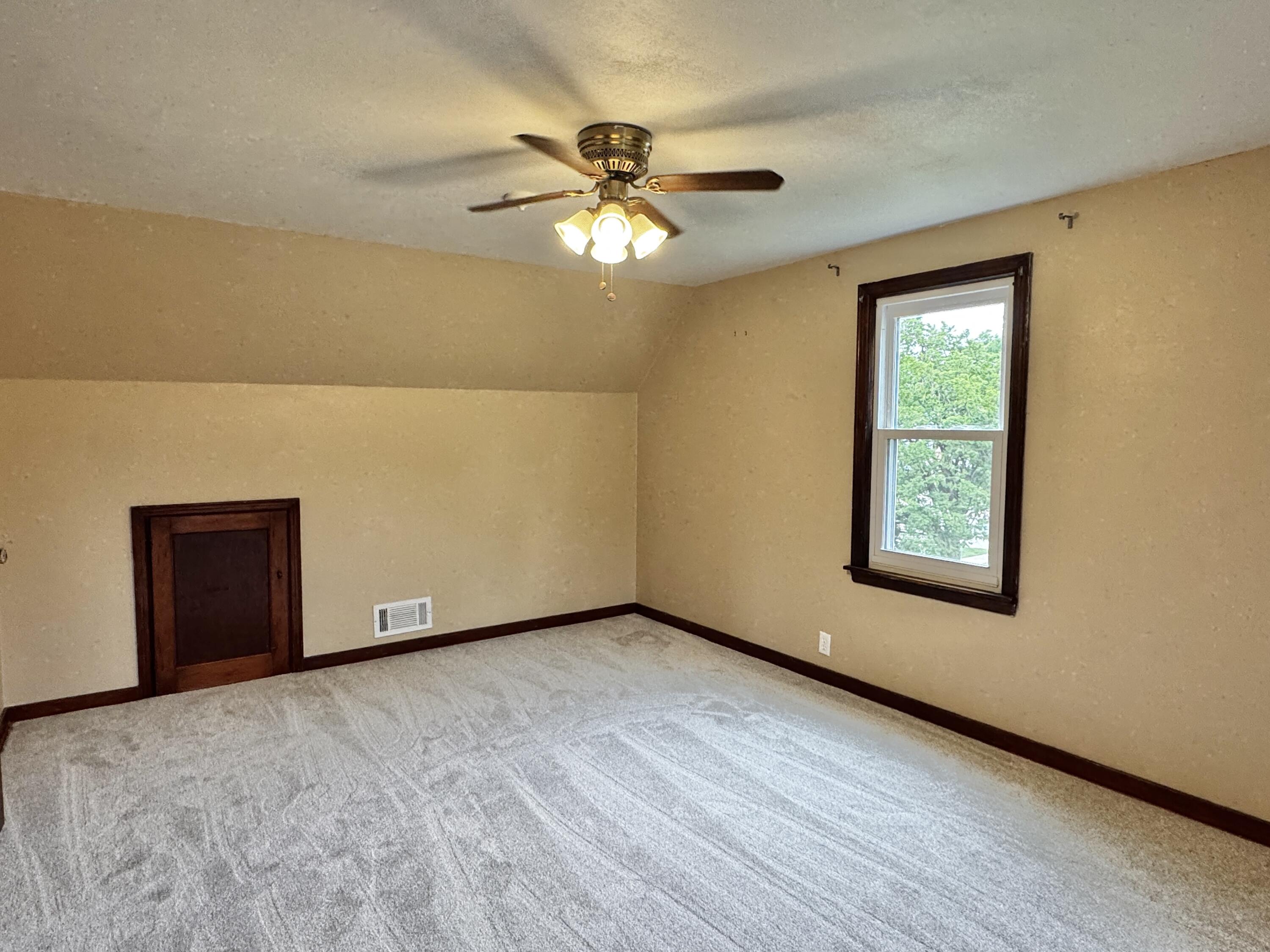 536 West Racine Street Jefferson, WI 53549 - Photo 15 of 18 Bedroom 3