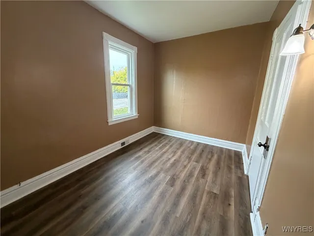 $1,400 | 21 Abbottsford Place, Buffalo, NY 14213